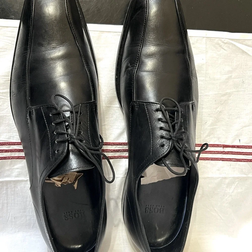 BOSS by HUGO BOSS leather shoes excellent condition all leather size 11 - Picture 1 of 10